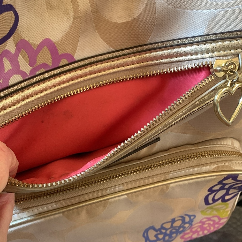 Coach Poppy Backpack 🌺 offers welcomed 💝 - Picture 4 of 9